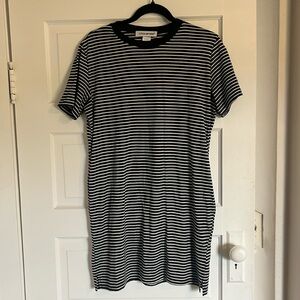 T-shirt dress with pockets